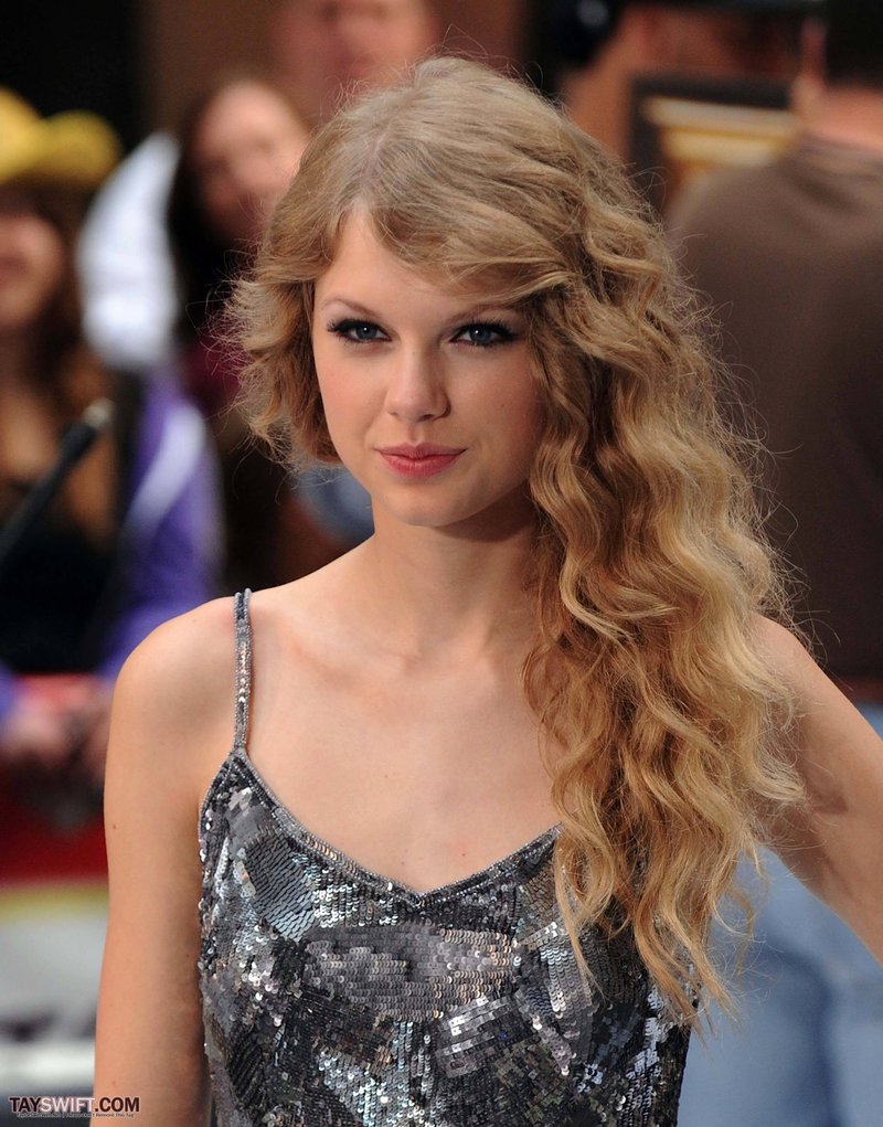 Taylor Swift at The Today Show — photo 90