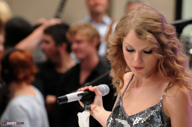 Taylor Swift at The Today Show — photo 103