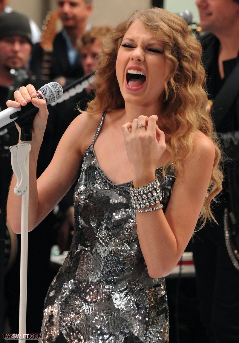 Taylor Swift at The Today Show — photo 106
