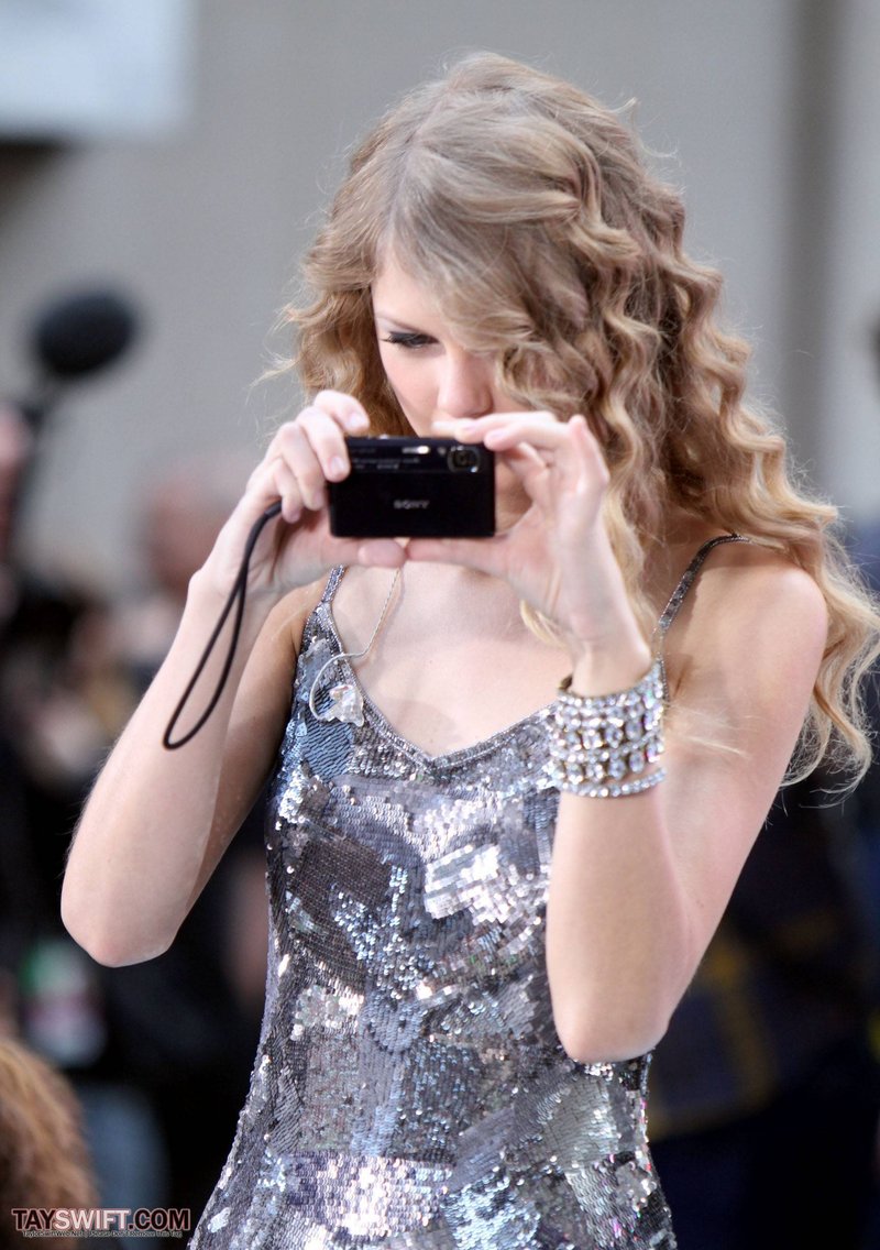 Taylor Swift at The Today Show — photo 110