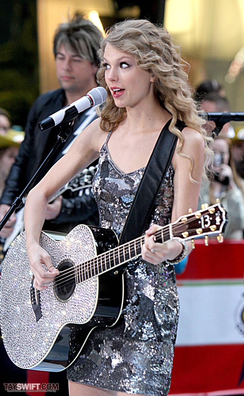 Taylor Swift at The Today Show — photo 116