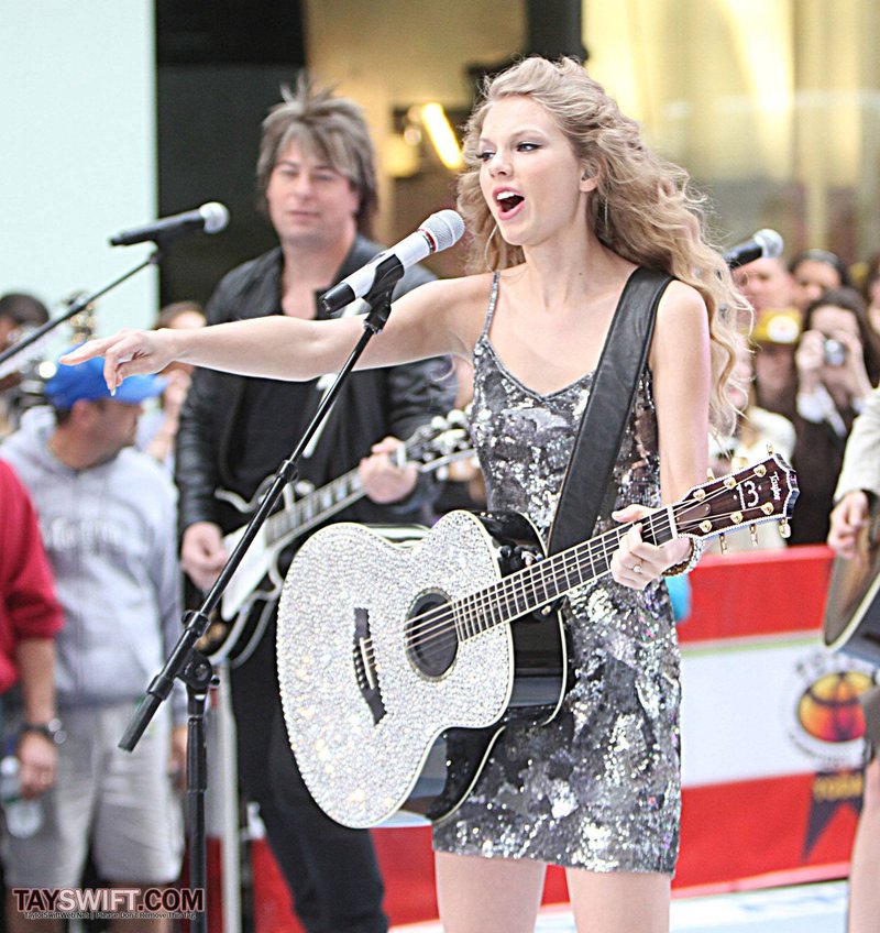 Taylor Swift at The Today Show — photo 117