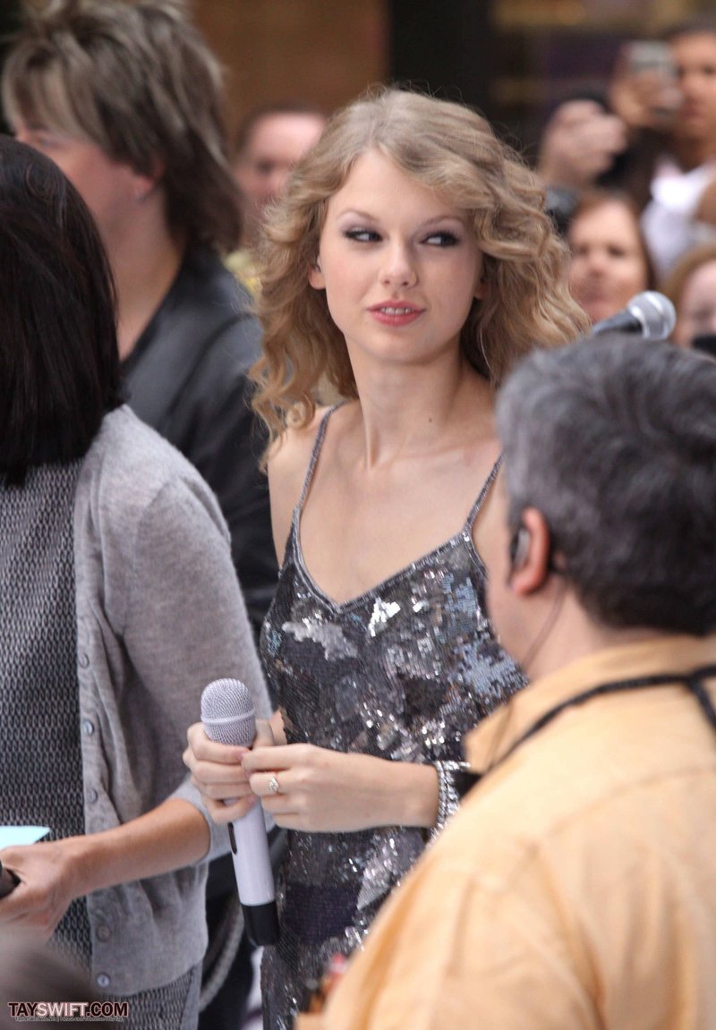 Taylor Swift at The Today Show — photo 144