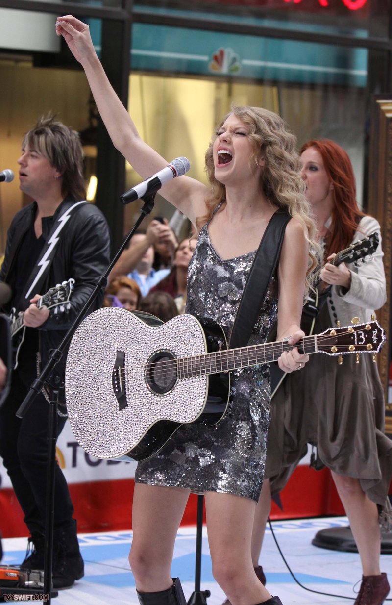 Taylor Swift at The Today Show — photo 149