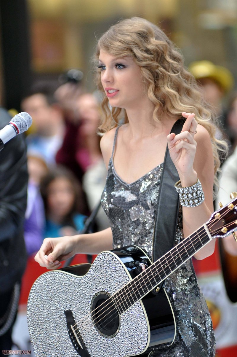 Taylor Swift at The Today Show — photo 181
