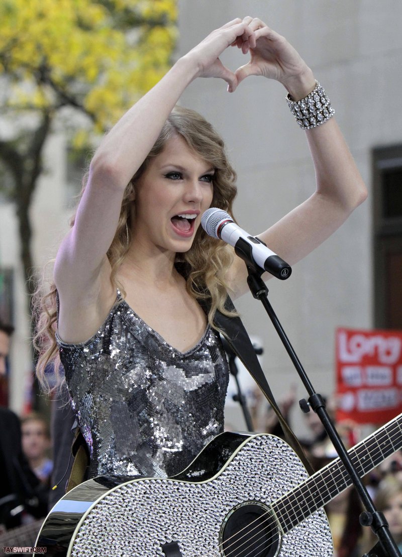 Taylor Swift at The Today Show — photo 192