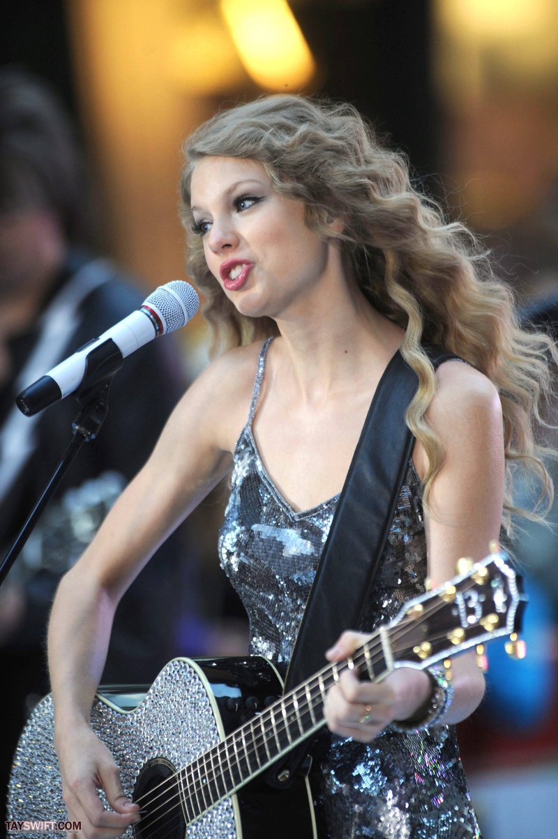 Taylor Swift at The Today Show — photo 214