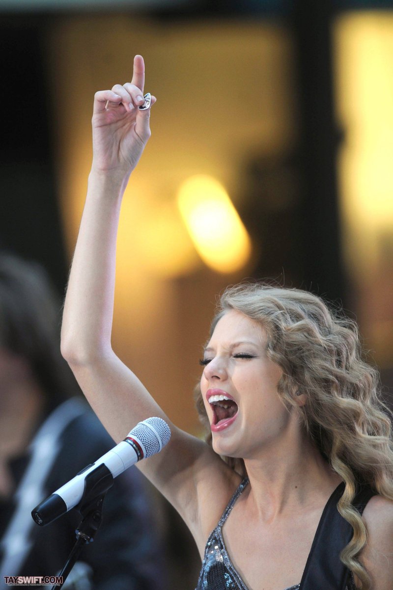 Taylor Swift at The Today Show — photo 215