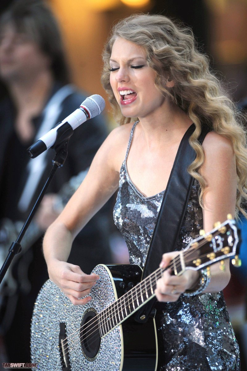 Taylor Swift at The Today Show — photo 216