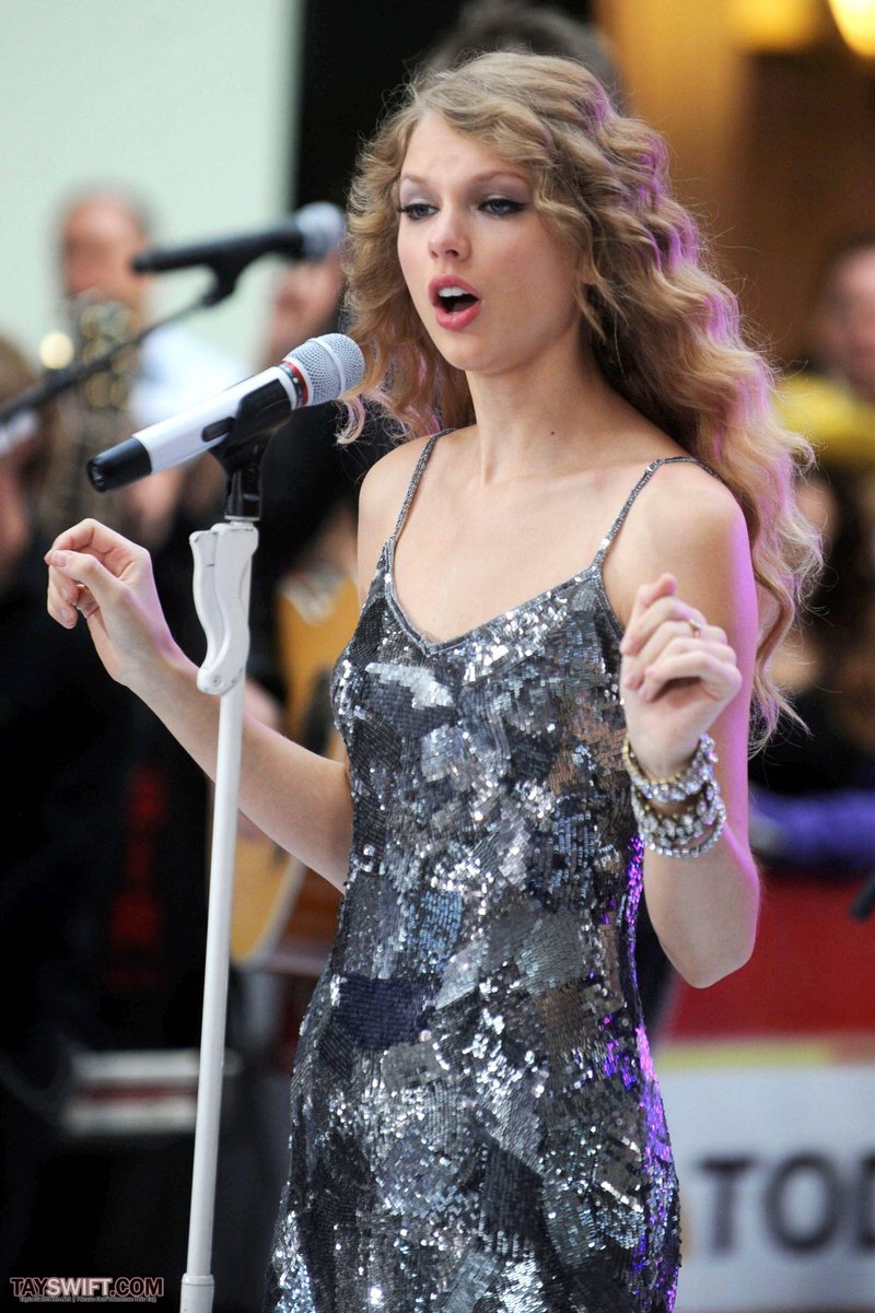 Taylor Swift at The Today Show — photo 224