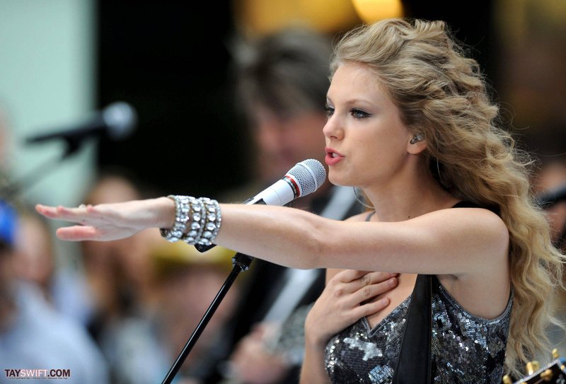 Taylor Swift at The Today Show — photo 227