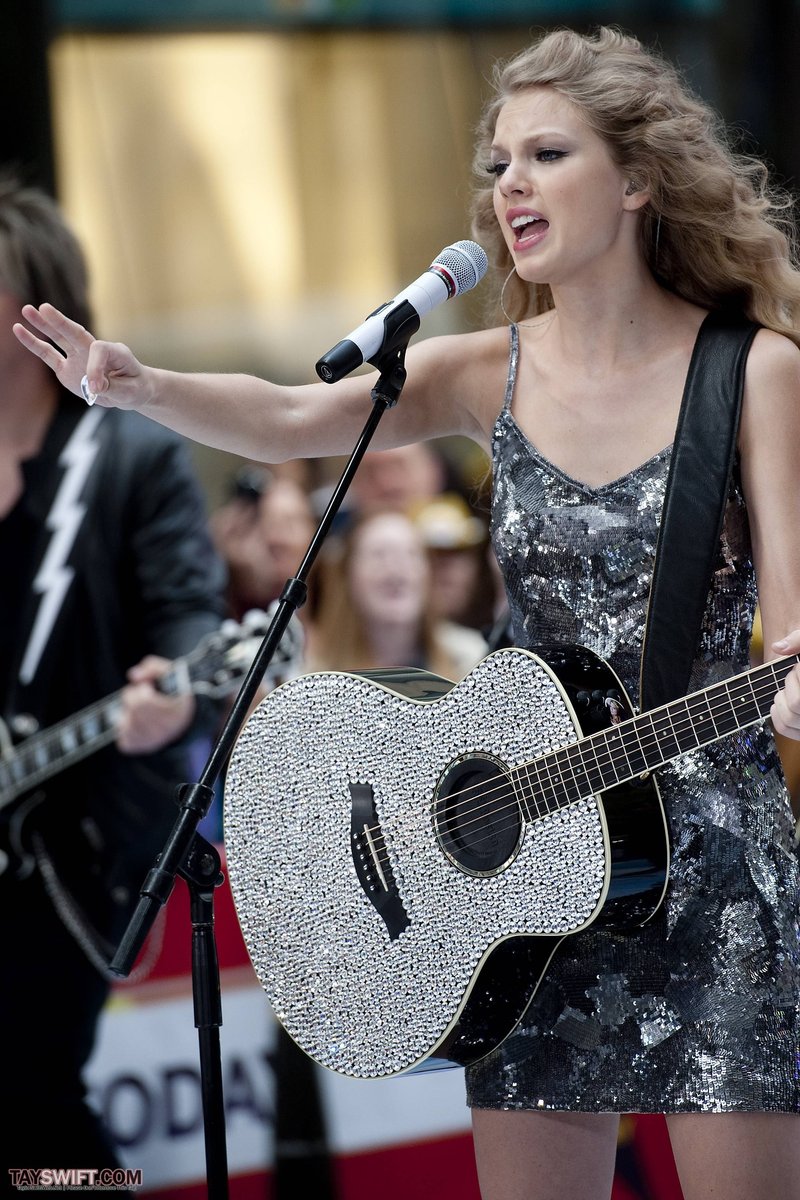 Taylor Swift at The Today Show — photo 250