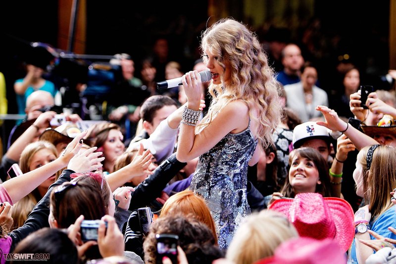 Taylor Swift at The Today Show — photo 264
