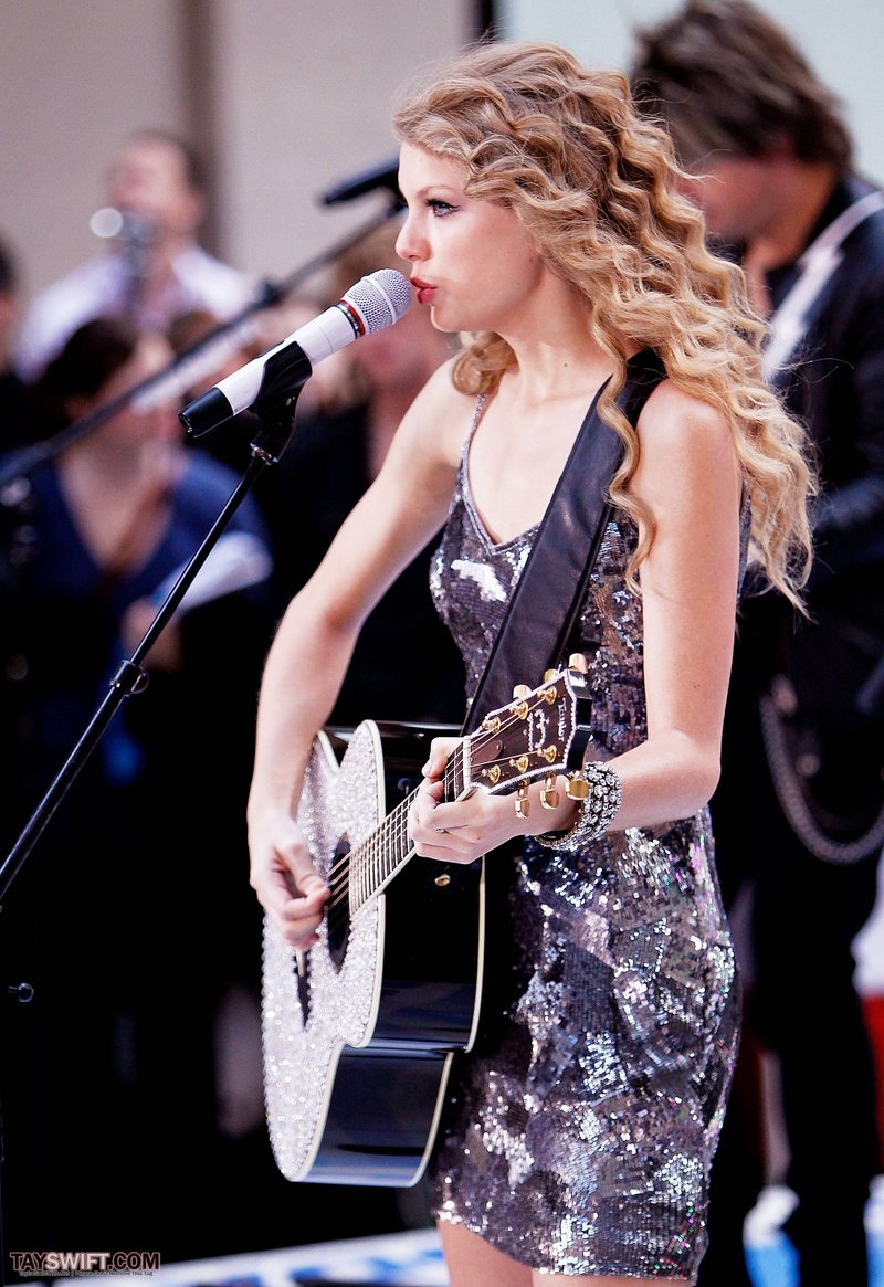 Taylor Swift at The Today Show — photo 275