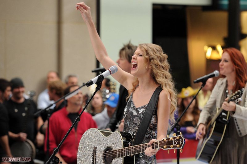 Taylor Swift at The Today Show — photo 294
