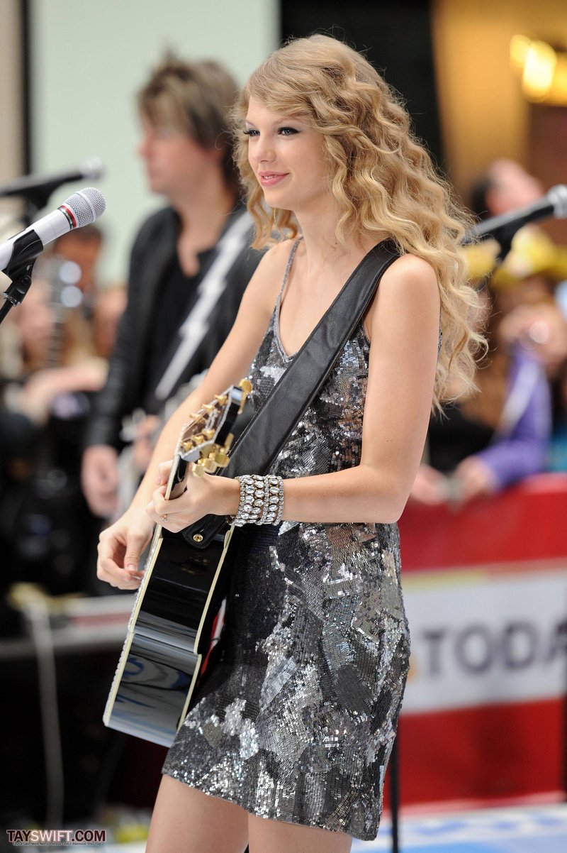 Taylor Swift at The Today Show — photo 299