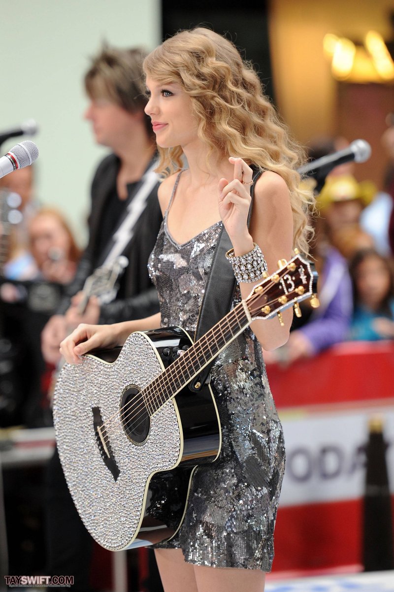 Taylor Swift at The Today Show — photo 300