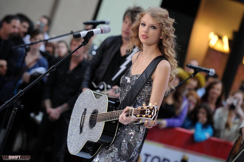 Taylor Swift at The Today Show — photo 310