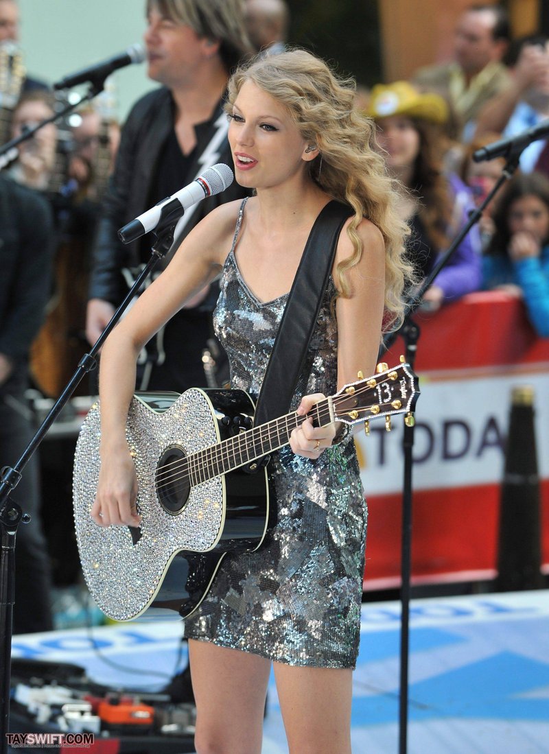 Taylor Swift at The Today Show — photo 319