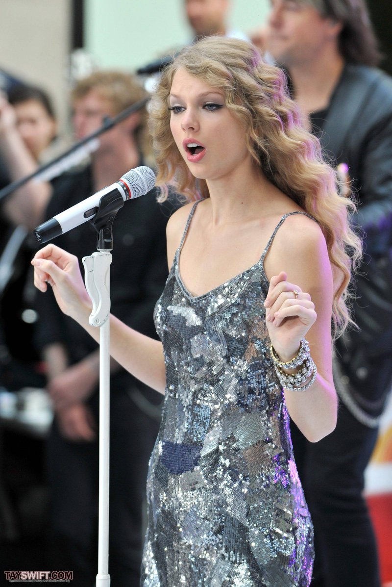 Taylor Swift at The Today Show — photo 320