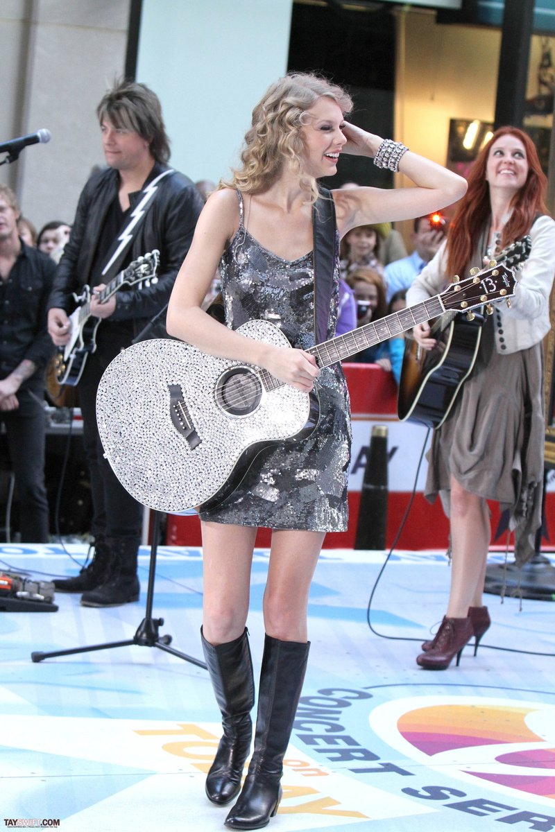 Taylor Swift at The Today Show — photo 352