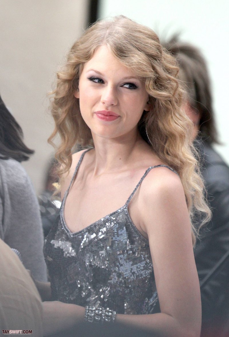 Taylor Swift at The Today Show — photo 356