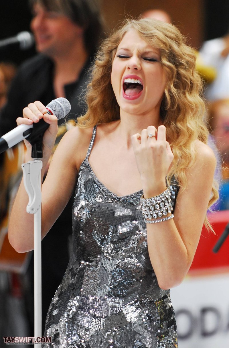 Taylor Swift at The Today Show — photo 380