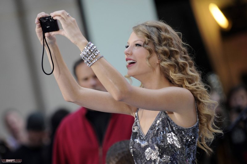 Taylor Swift at The Today Show — photo 383