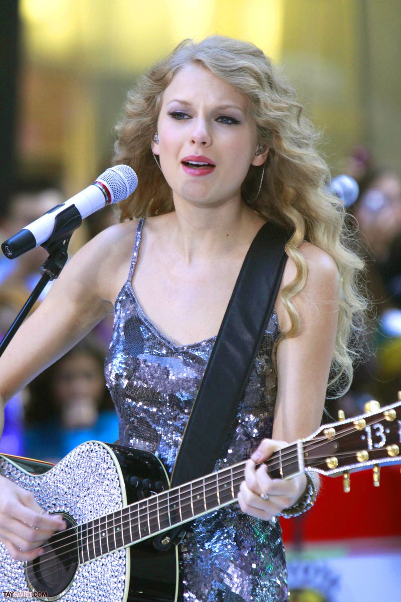 Taylor Swift at The Today Show — photo 388