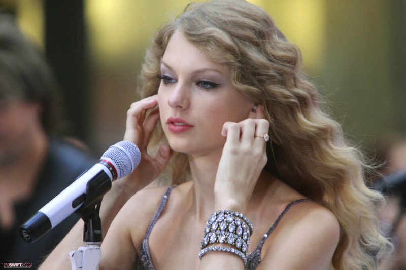 Taylor Swift at The Today Show — photo 398