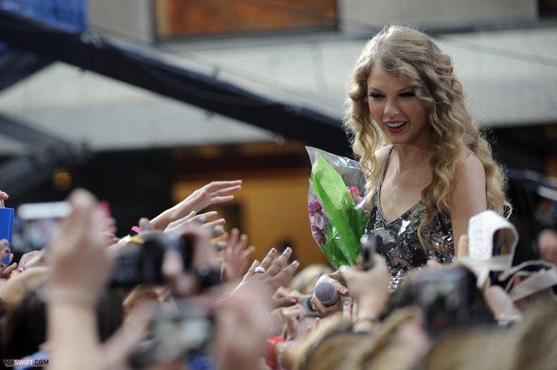 Taylor Swift at The Today Show — photo 411