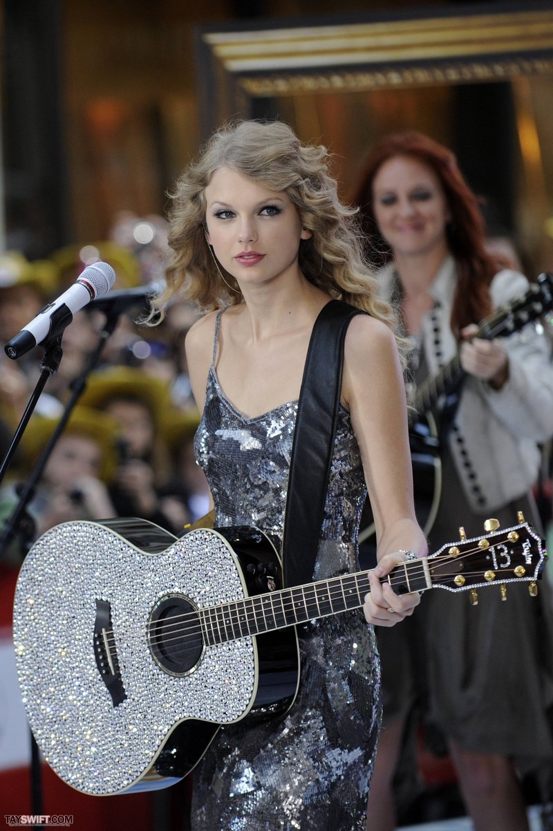 Taylor Swift at The Today Show — photo 418