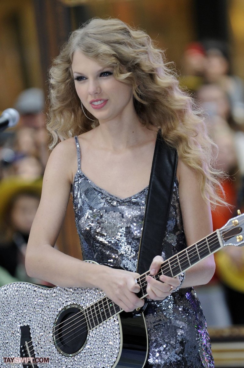 Taylor Swift at The Today Show — photo 422