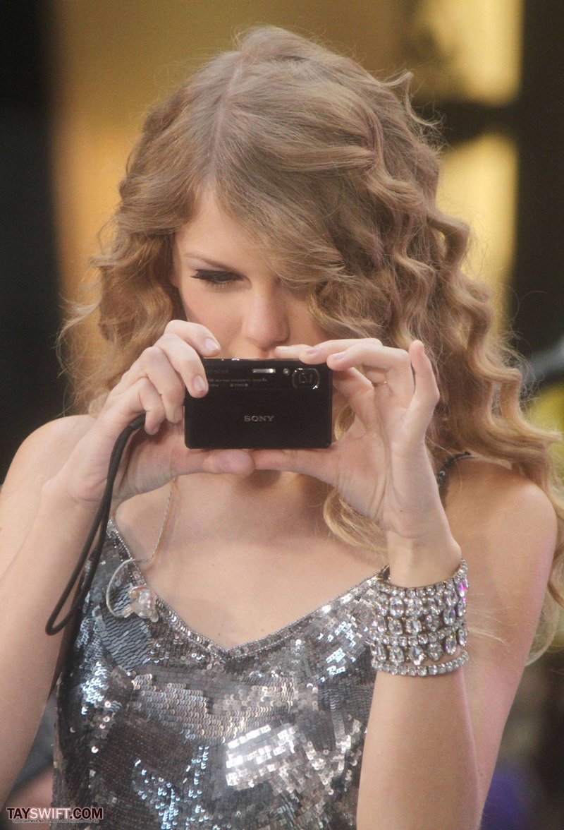Taylor Swift at The Today Show — photo 425
