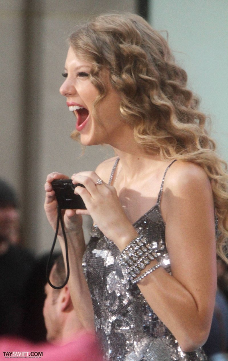 Taylor Swift at The Today Show — photo 426