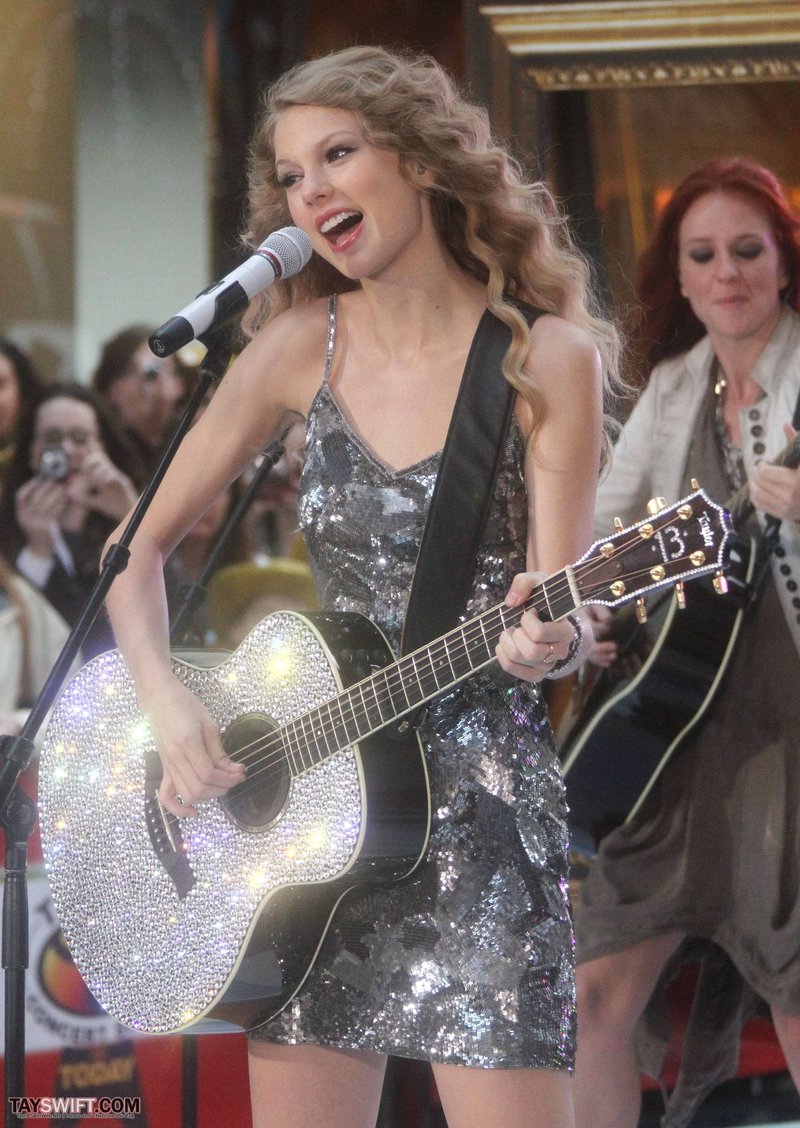 Taylor Swift at The Today Show — photo 430