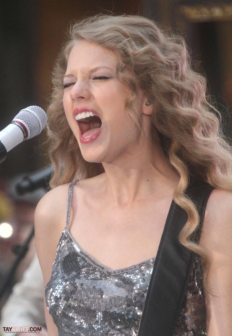 Taylor Swift at The Today Show — photo 432