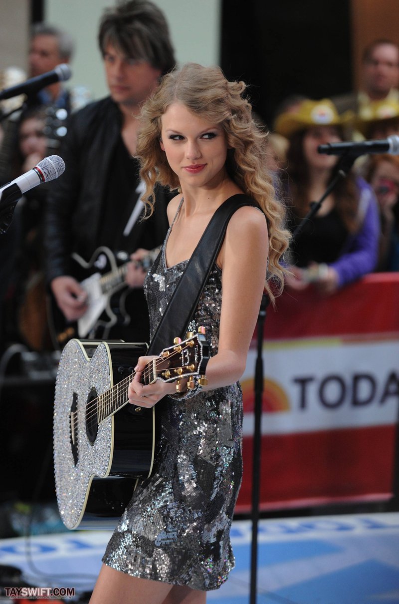 Taylor Swift at The Today Show — photo 446