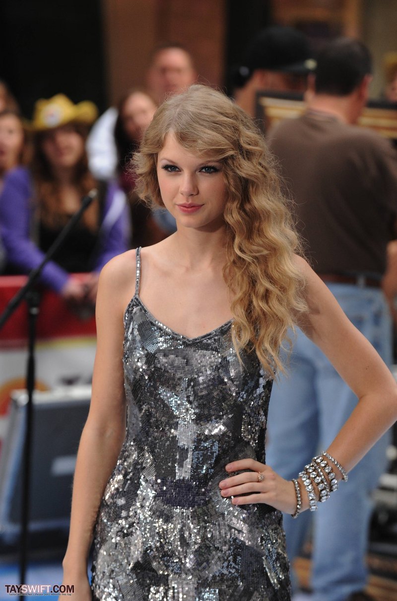 Taylor Swift at The Today Show — photo 454