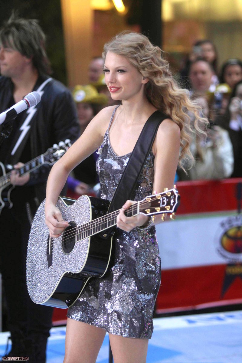 Taylor Swift at The Today Show — photo 471