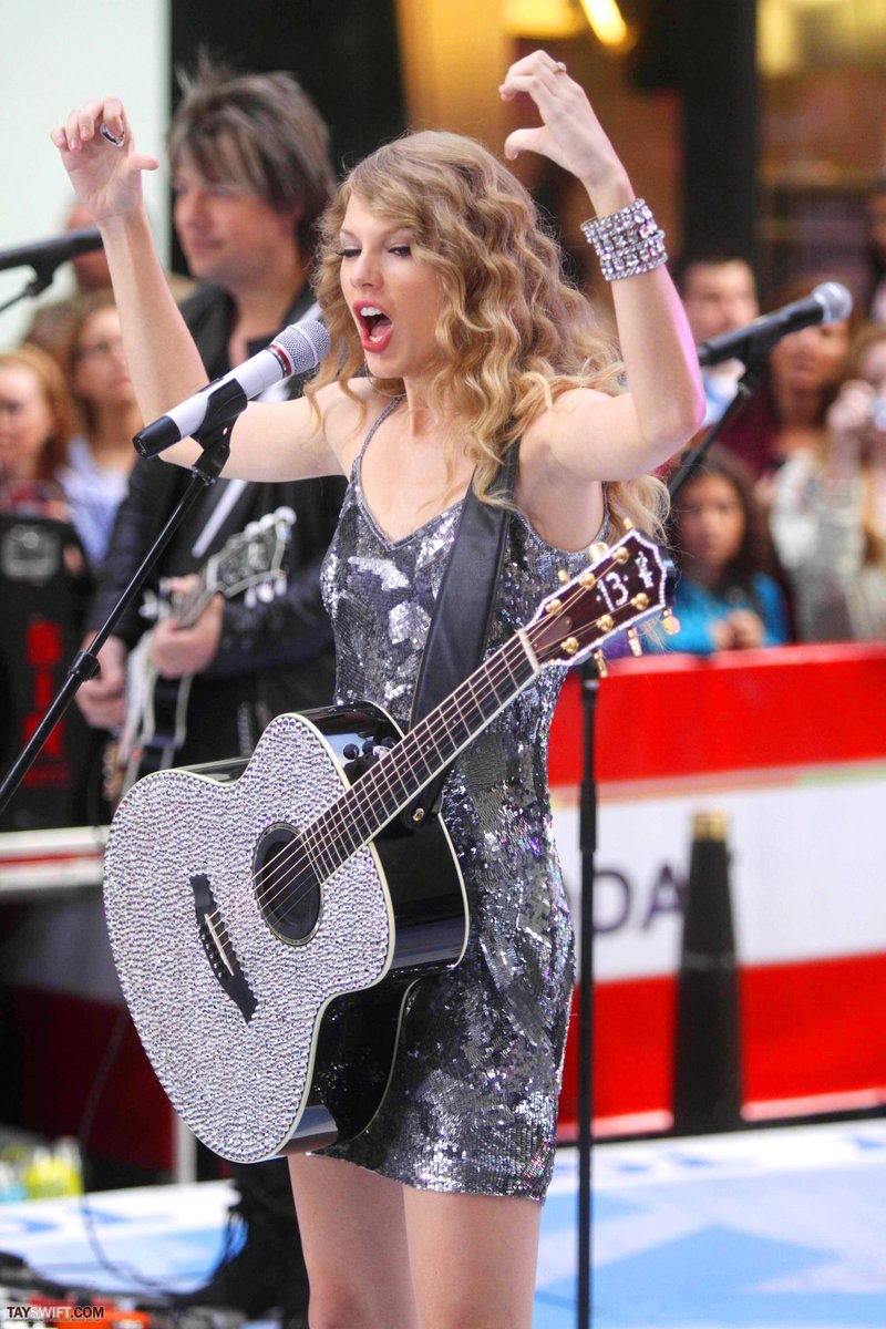 Taylor Swift at The Today Show — photo 487