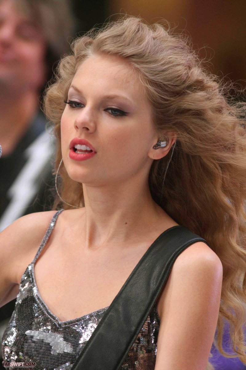 Taylor Swift at The Today Show — photo 514