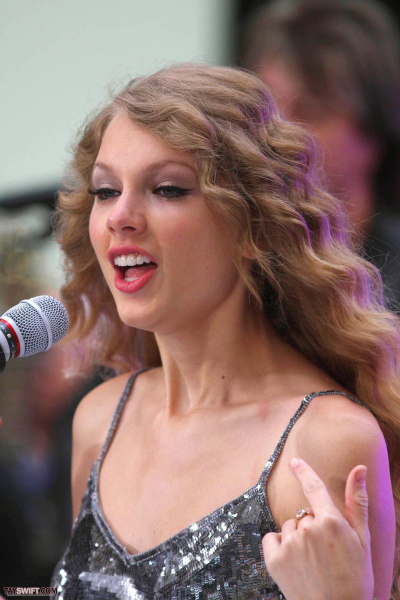 Taylor Swift at The Today Show — photo 517