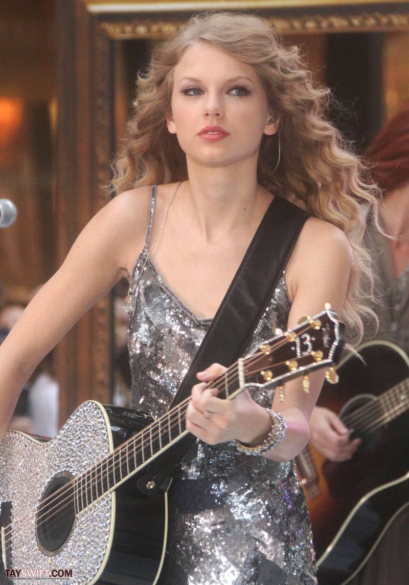 Taylor Swift at The Today Show — photo 525