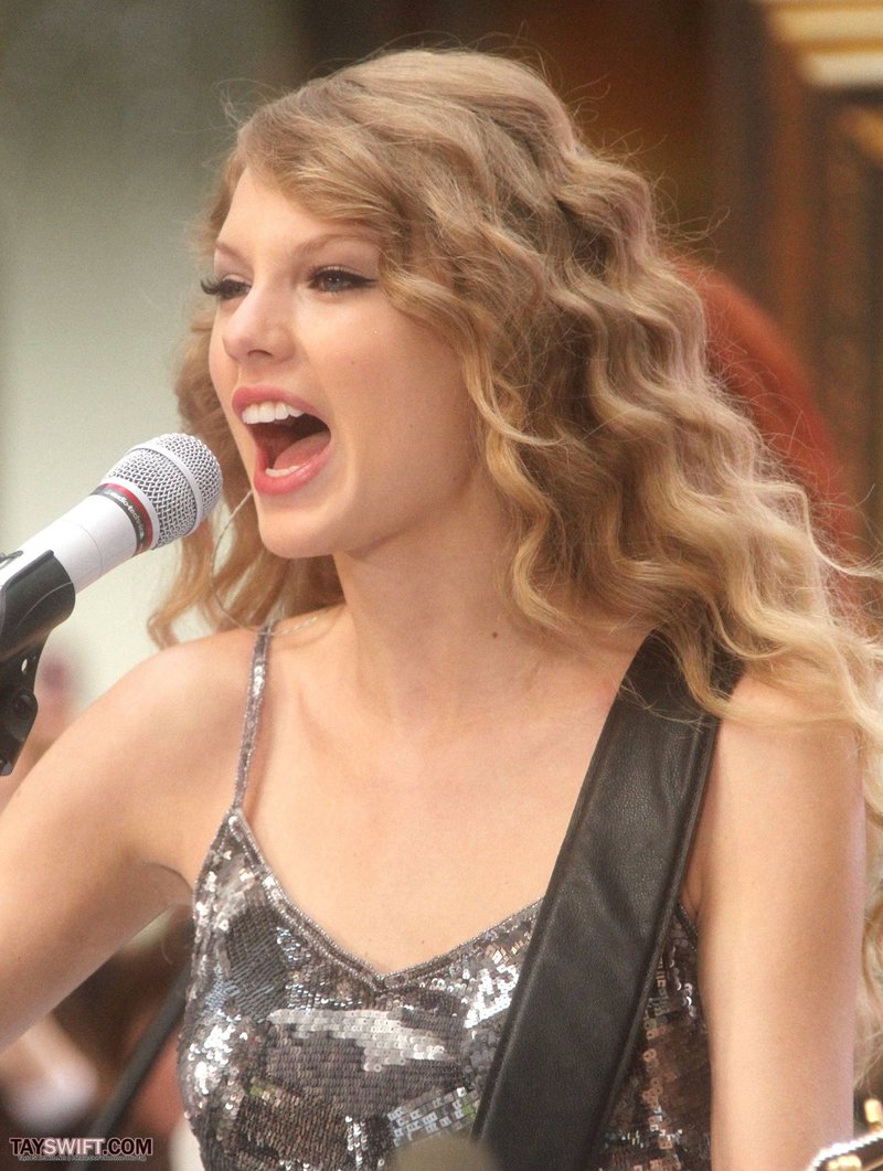 Taylor Swift at The Today Show — photo 527