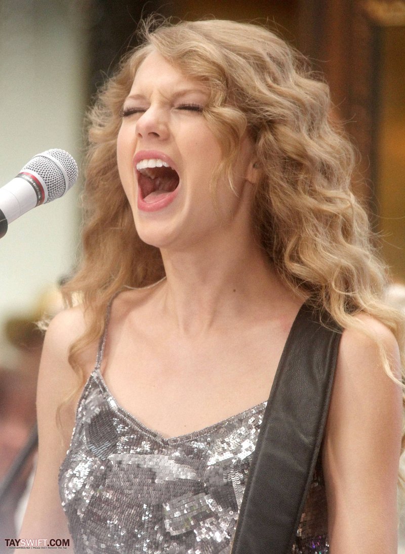 Taylor Swift at The Today Show — photo 529