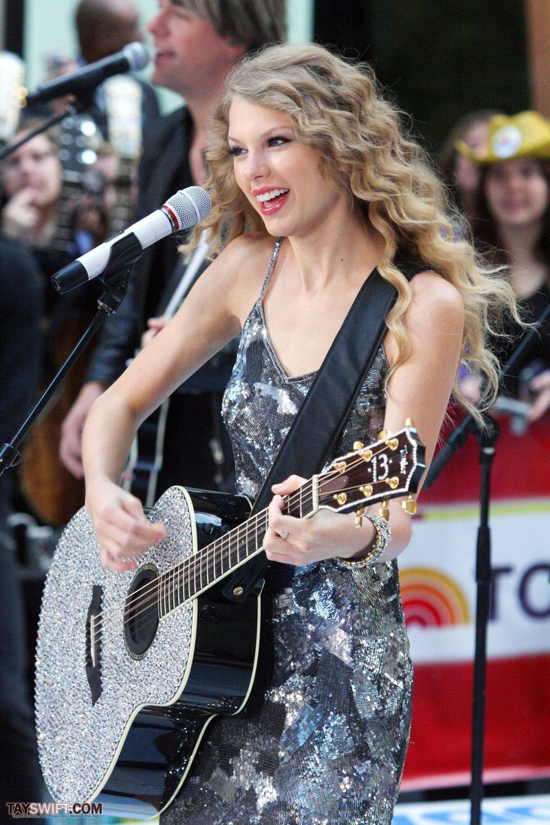 Taylor Swift at The Today Show — photo 543