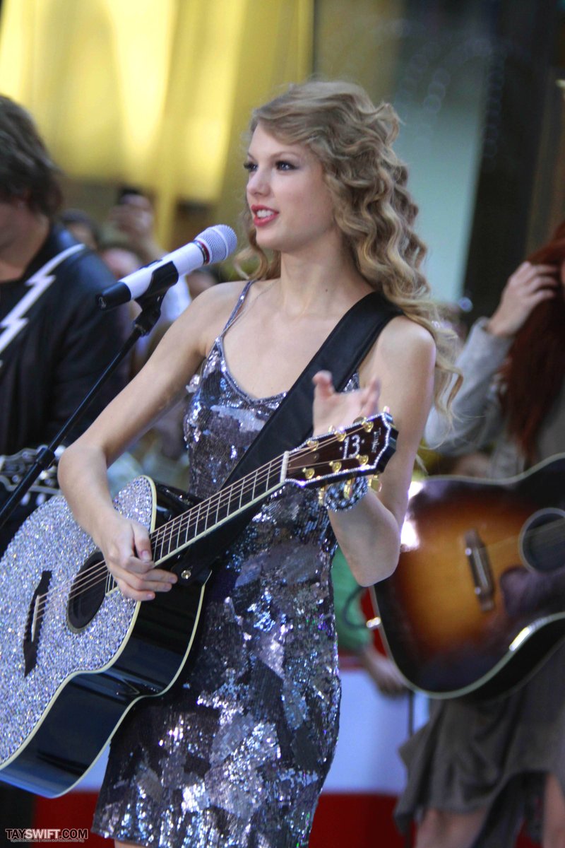 Taylor Swift at The Today Show — photo 584