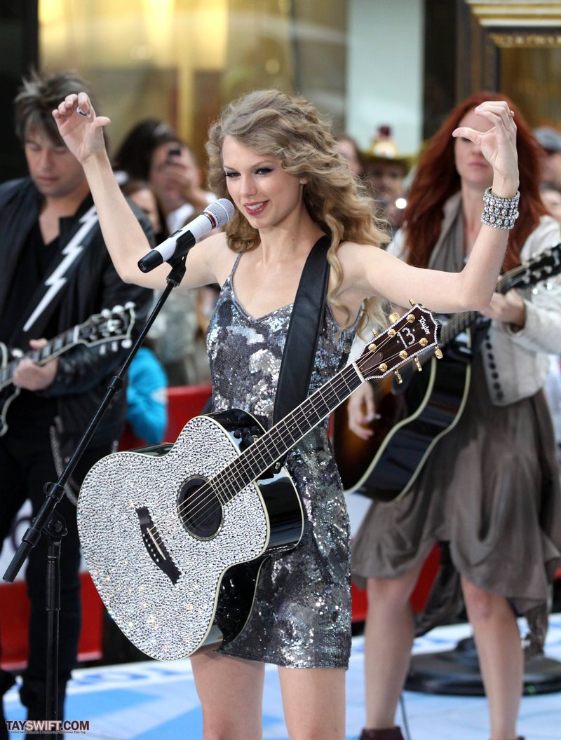 Taylor Swift at The Today Show — photo 597