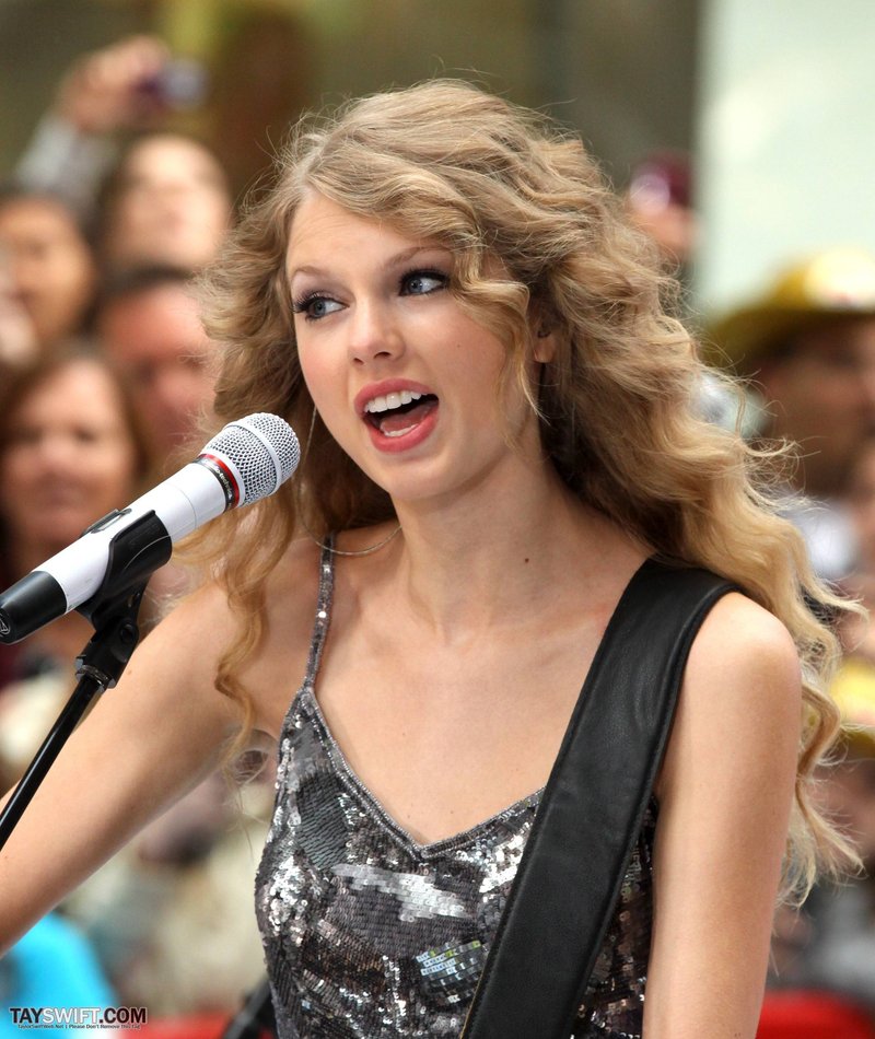Taylor Swift at The Today Show — photo 606